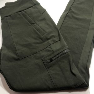 ⭐️ Athleta Headlands Hybrid Cargo